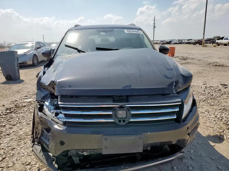 2018 VOLKSWAGEN TIGUAN SE