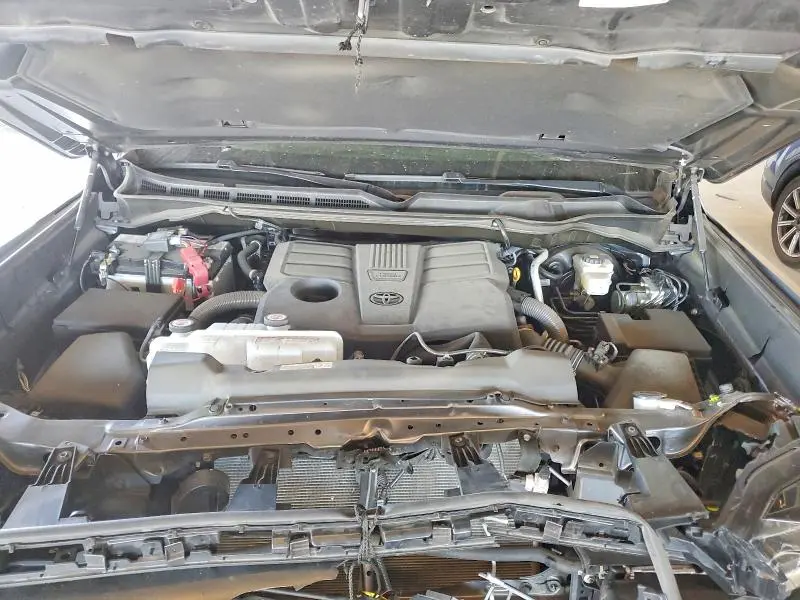 2024 TOYOTA TUNDRA CREWMAX SR5  