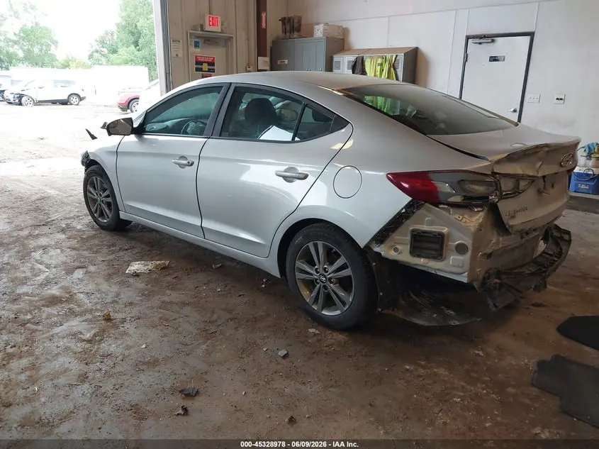 2018 HYUNDAI ELANTRA SE