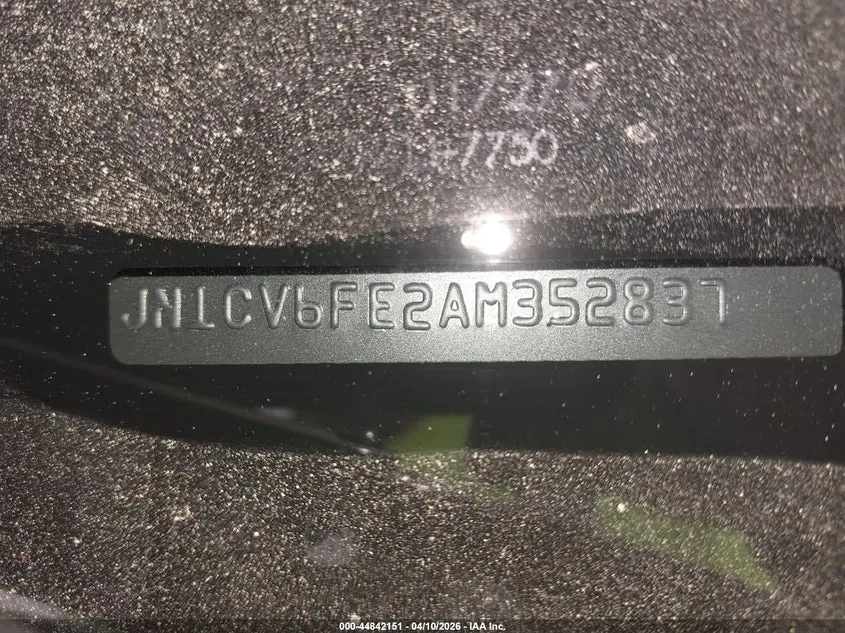 2010 INFINITI G37  