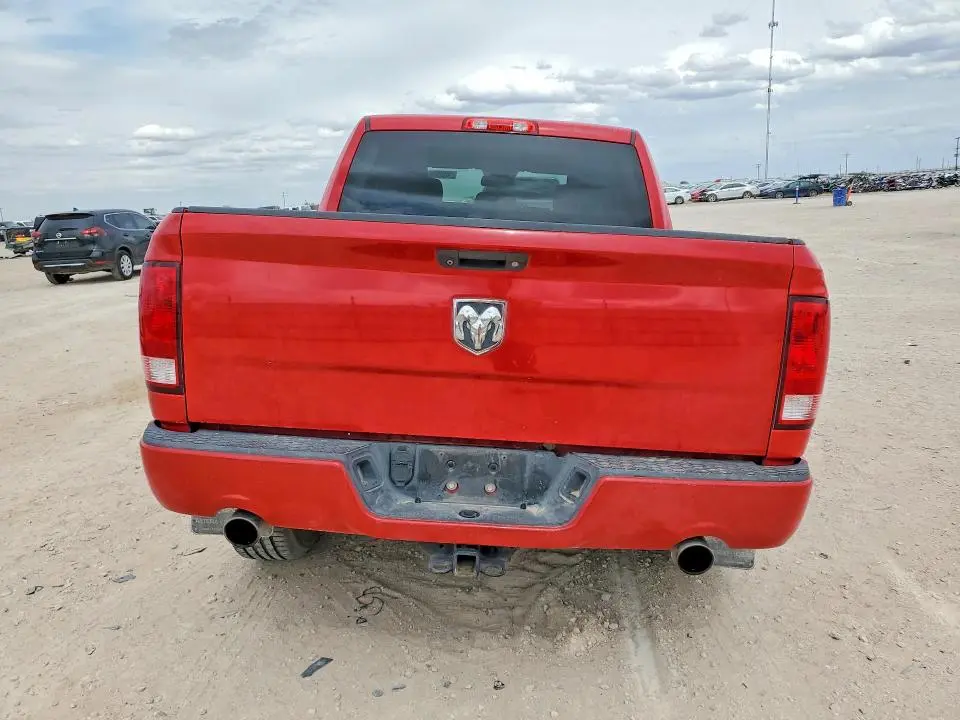 2016 RAM 1500 ST  