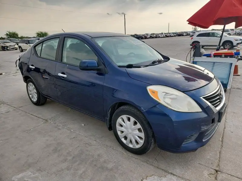 2012 NISSAN VERSA S  