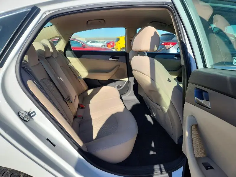 2018 HYUNDAI SONATA SE  