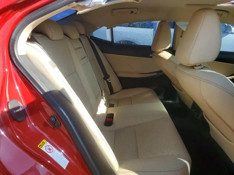 2016 LEXUS IS 200T BASE  