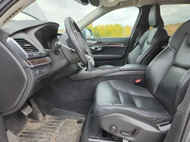 2019 VOLVO XC90 T6 MOMENTUM