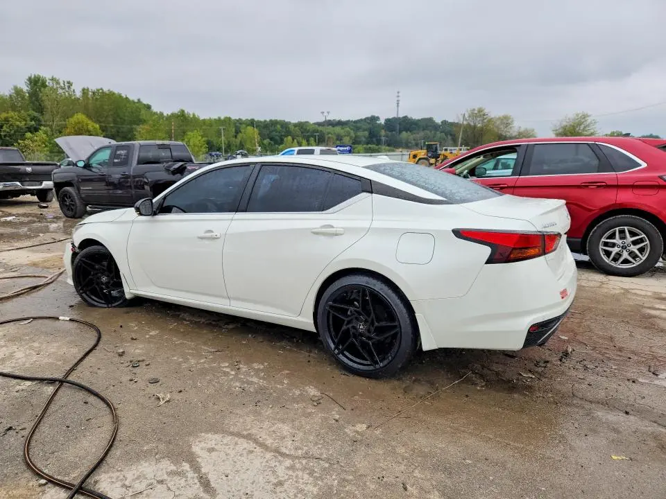 2020 NISSAN ALTIMA SR  