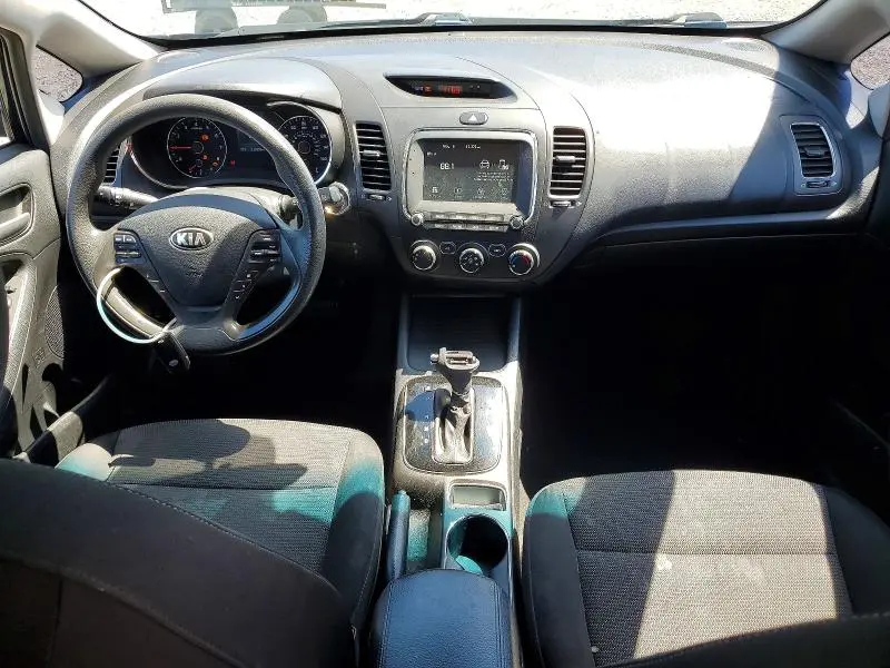 2017 KIA FORTE LX  