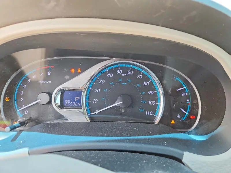 2011 TOYOTA SIENNA LIMITED 7-PASSENGER  