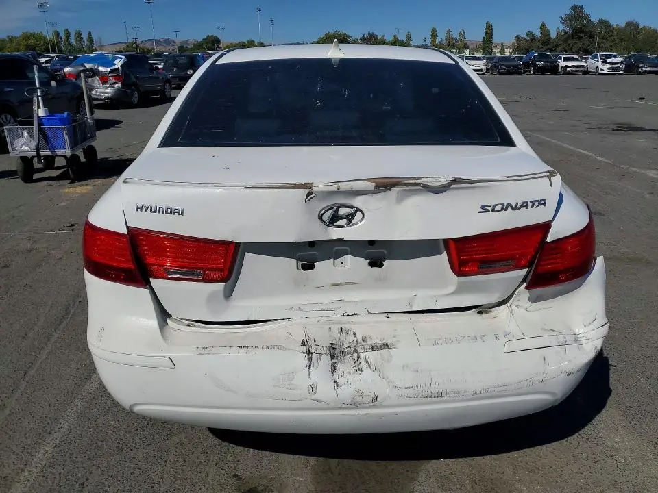 2010 HYUNDAI SONATA GLS  