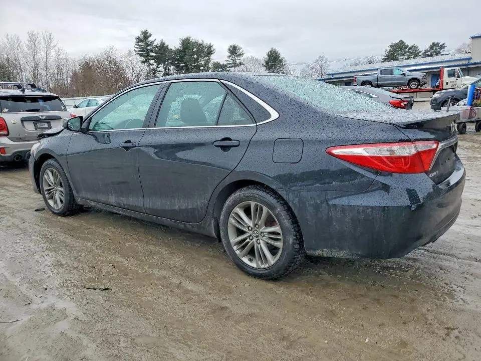 2017 TOYOTA CAMRY SE  