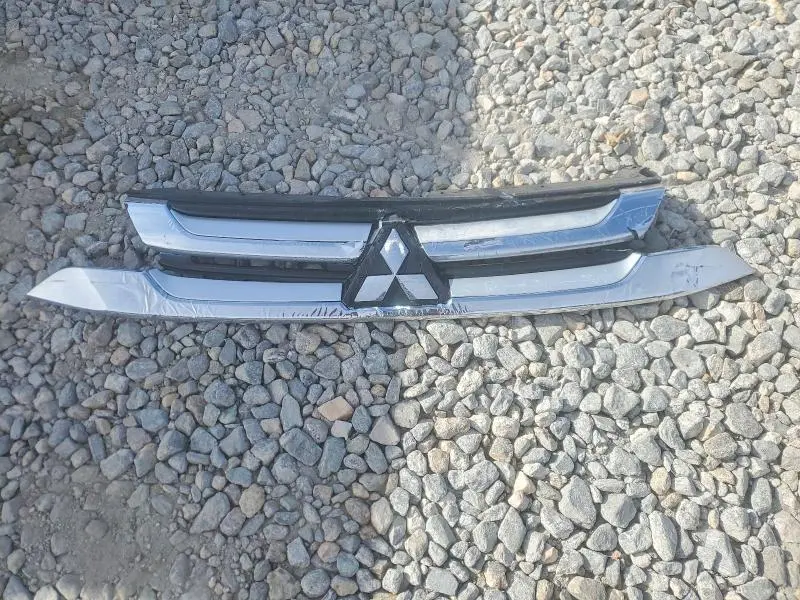 2017 MITSUBISHI OUTLANDER SE  