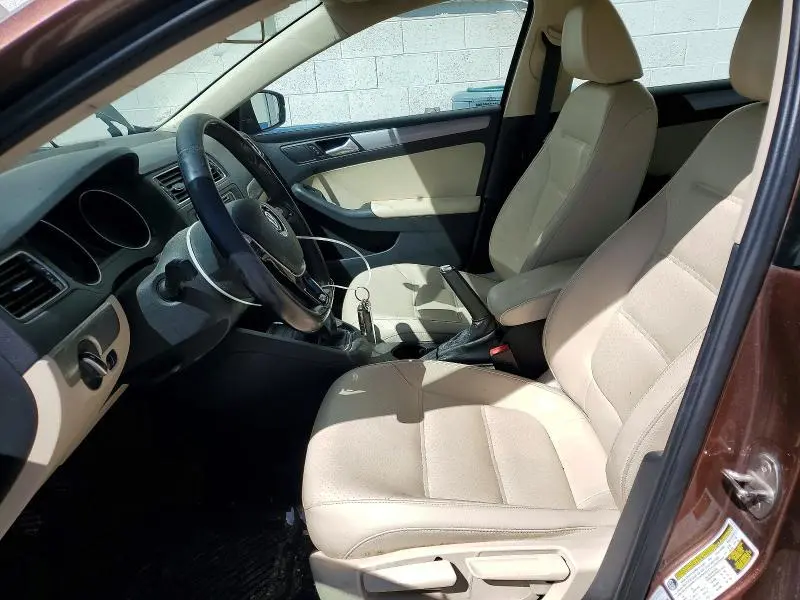 2017 VOLKSWAGEN JETTA SE  