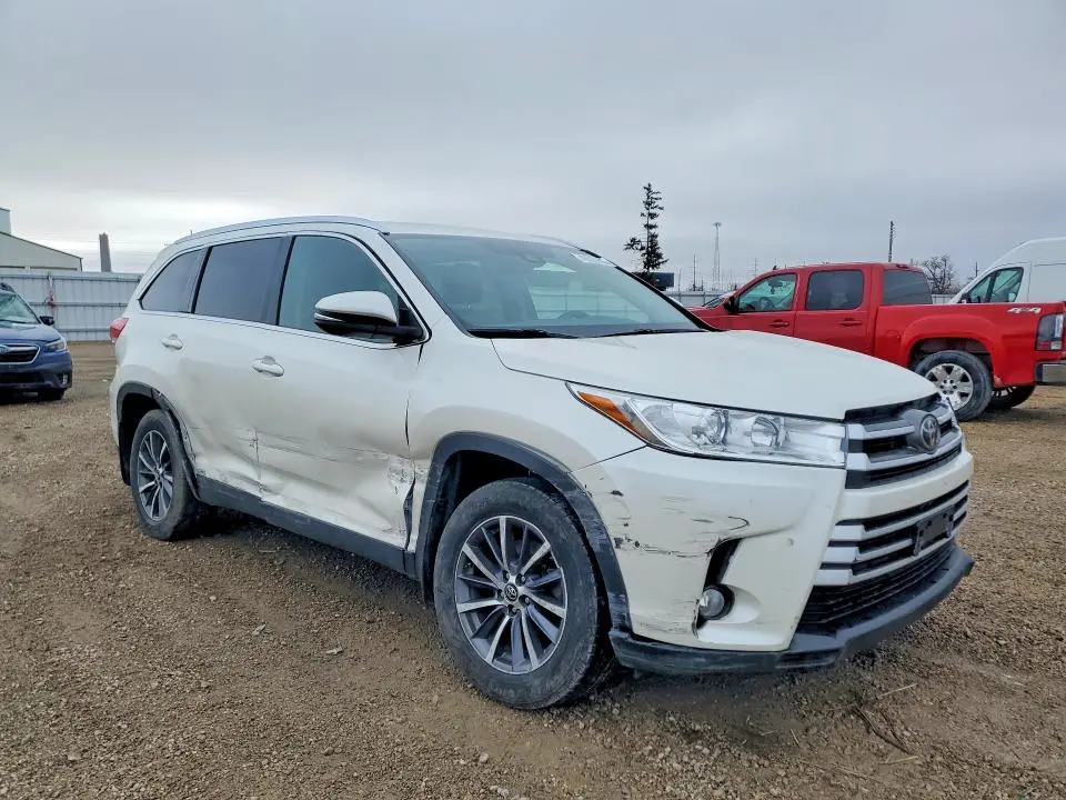 2019 TOYOTA HIGHLANDER   