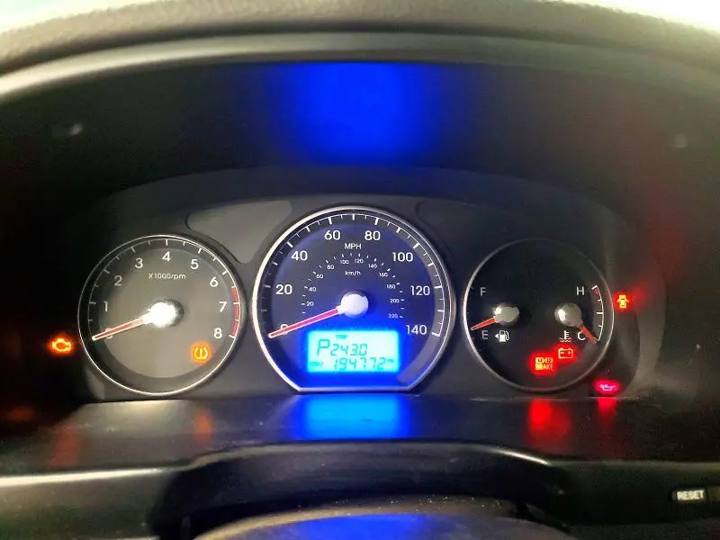 2012 HYUNDAI SANTA FE GLS  