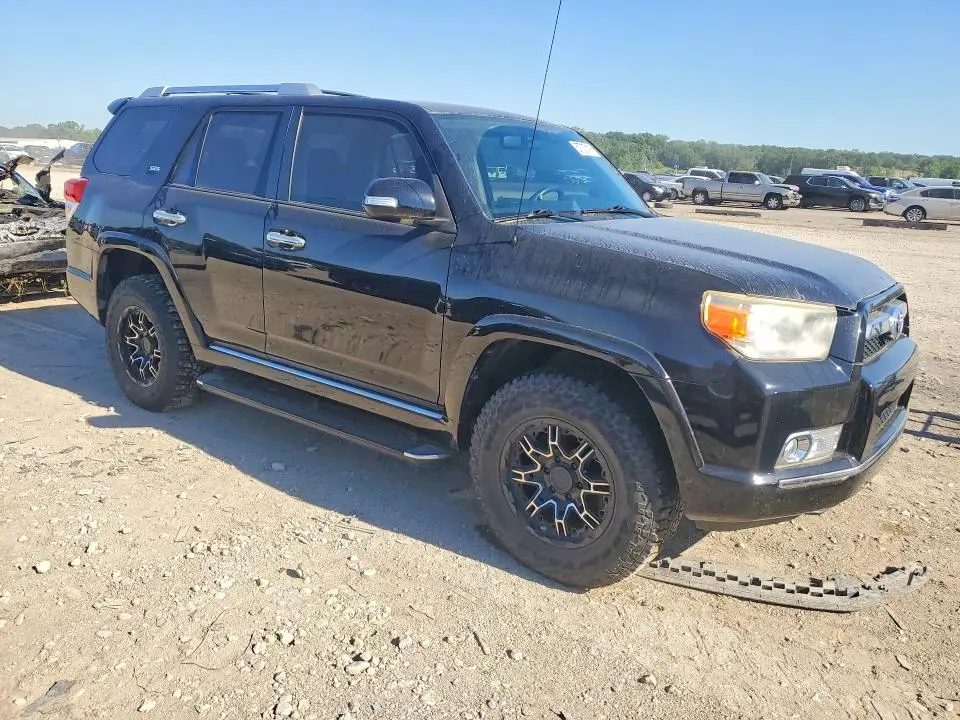 2011 TOYOTA 4RUNNER SR5  