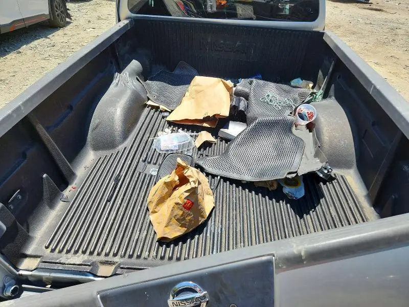 2010 NISSAN FRONTIER XE  