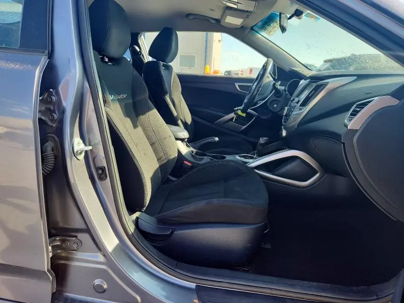 2017 HYUNDAI VELOSTER BASE  
