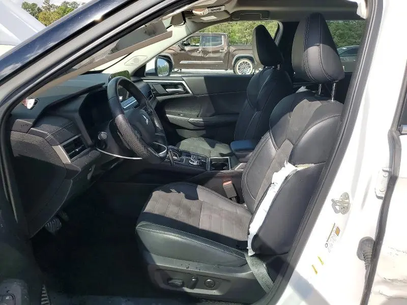 2023 MITSUBISHI OUTLANDER SE  