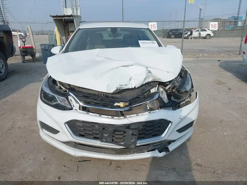 2018 CHEVROLET CRUZE LT AUTO