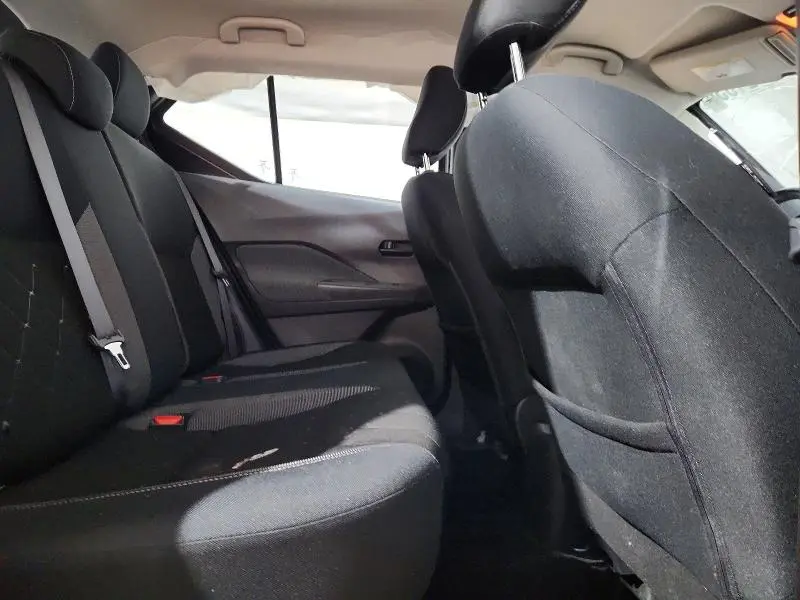 2019 NISSAN KICKS S  