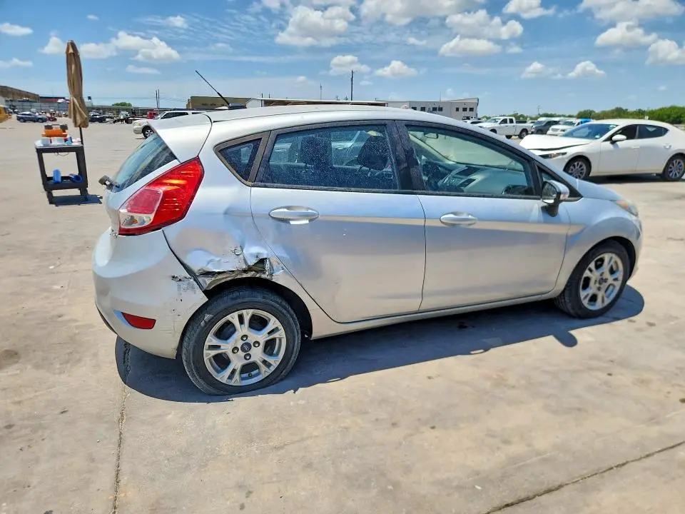 2016 FORD FIESTA SE  