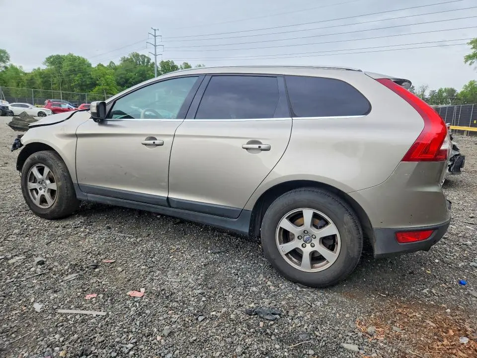 2011 VOLVO XC60 3.2  