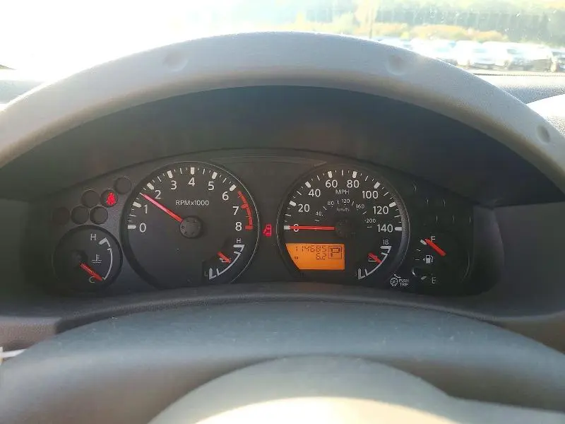 2010 NISSAN FRONTIER SE V6  