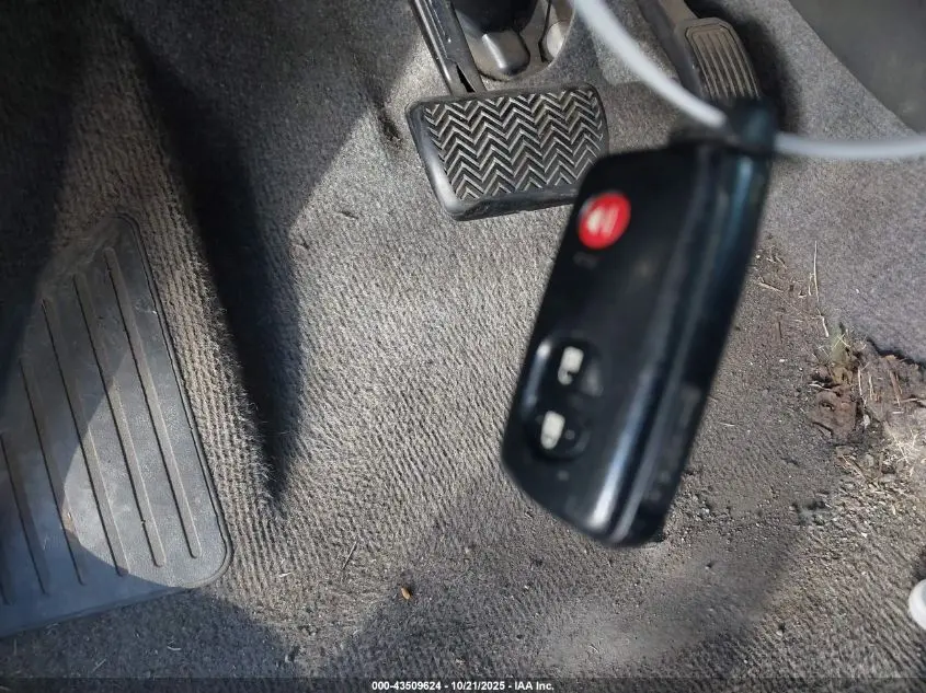 2011 TOYOTA PRIUS THREE