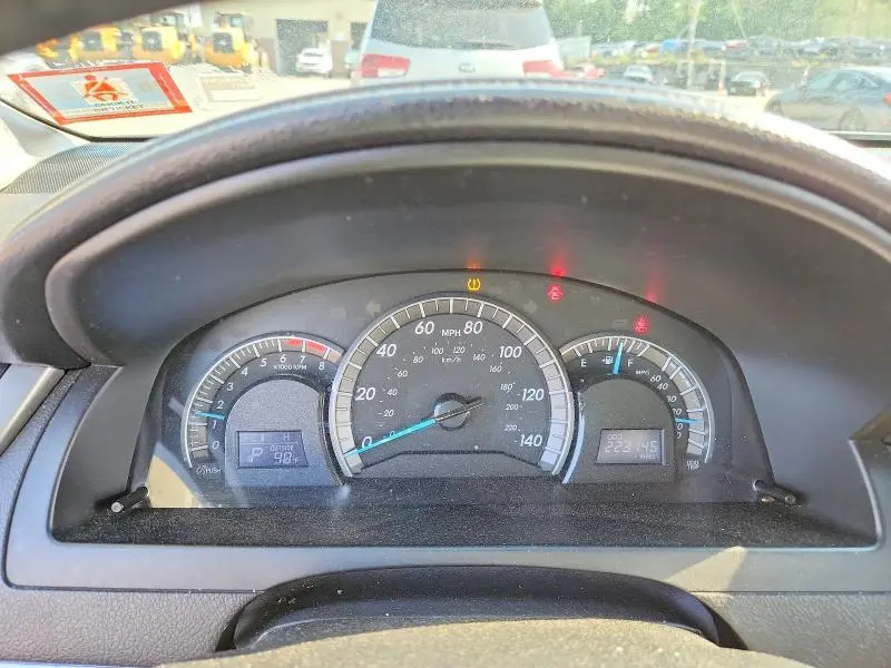 2012 TOYOTA CAMRY SE  