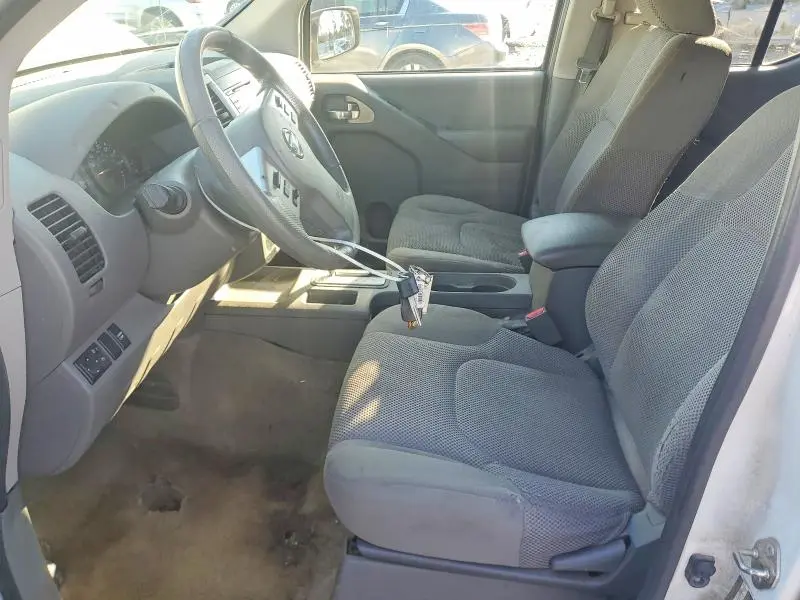 2017 NISSAN FRONTIER S  