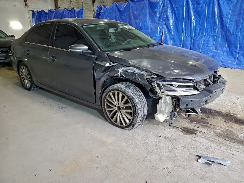 2011 VOLKSWAGEN JETTA SEL  