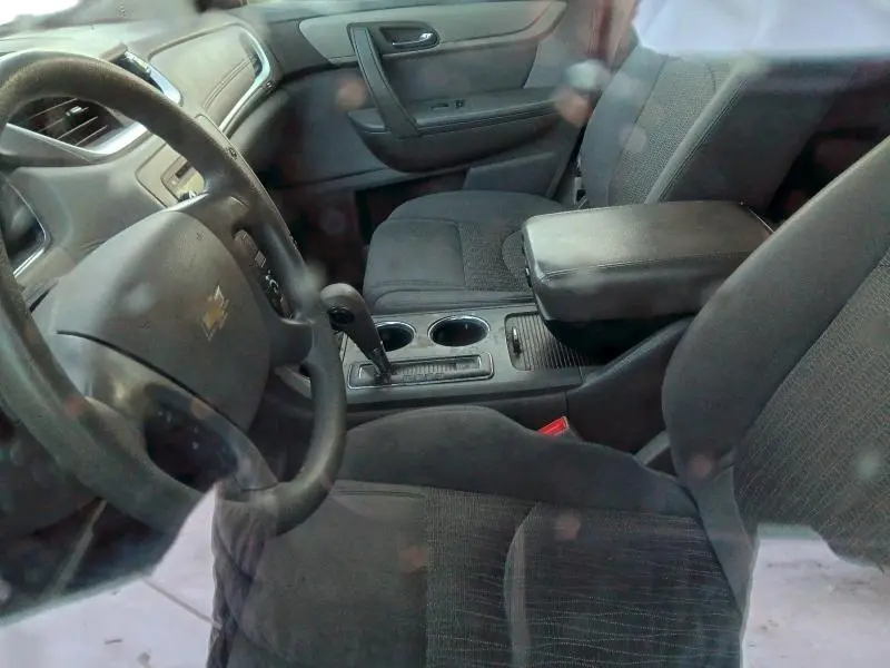 2015 CHEVROLET TRAVERSE LS  