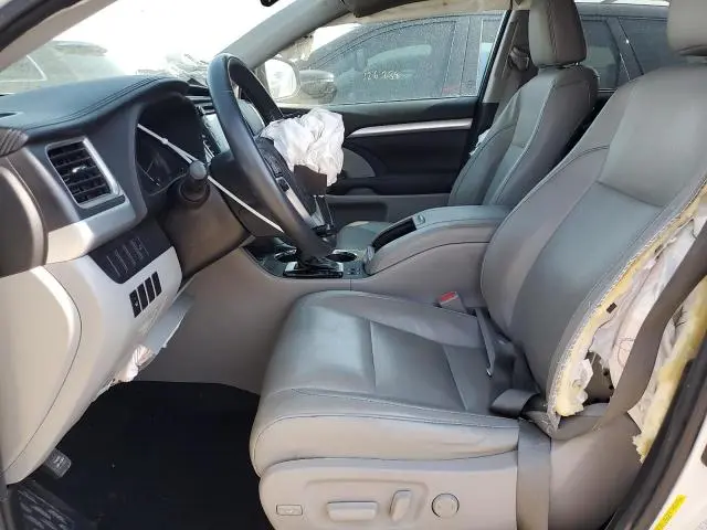 2016 TOYOTA HIGHLANDER XLE  