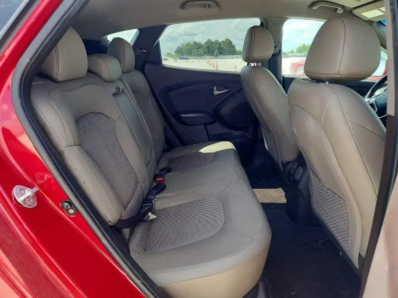 2015 HYUNDAI TUCSON SE  