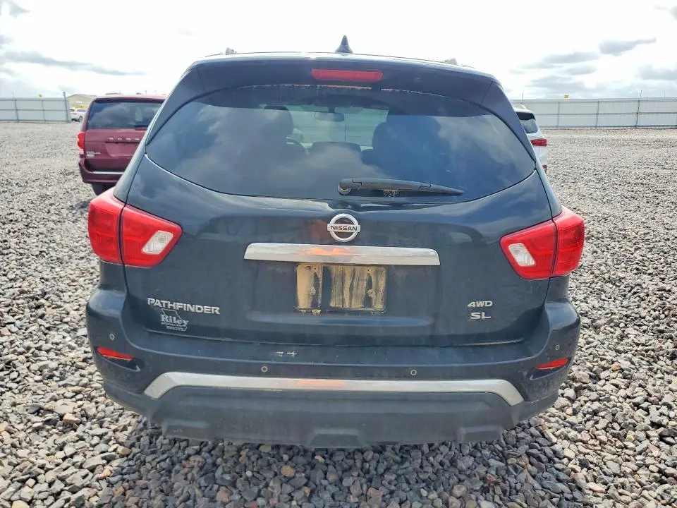 2019 NISSAN PATHFINDER SL  