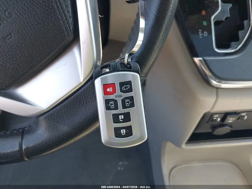 2019 TOYOTA SIENNA XLE 7 PASSENGER