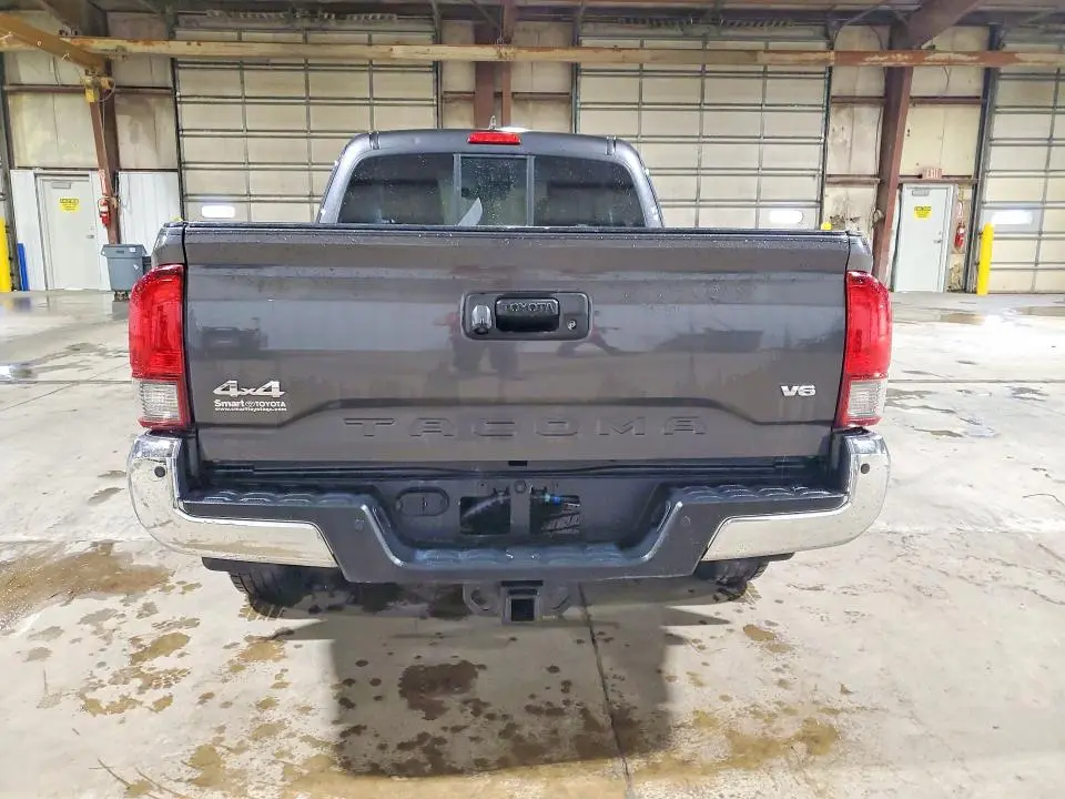 2019 TOYOTA TACOMA SR5 V6  