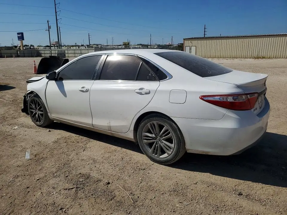 2017 TOYOTA CAMRY SE  