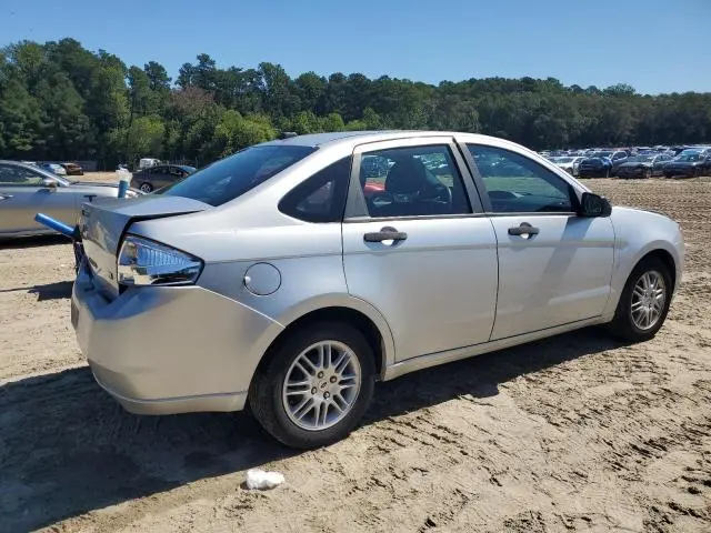 2010 FORD FOCUS SE  