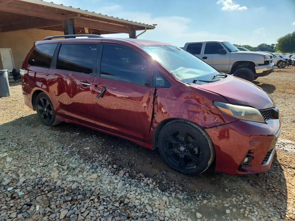 2020 TOYOTA SIENNA SE PREMIUM 8-PASSENGER  