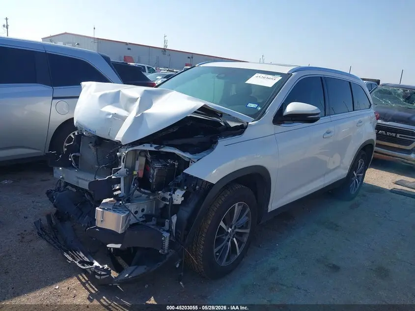 2019 TOYOTA HIGHLANDER XLE