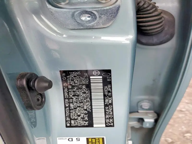 2017 TOYOTA PRIUS V FOUR  