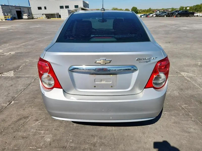 2015 CHEVROLET SONIC LT  