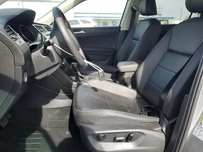 2021 VOLKSWAGEN TIGUAN SE  