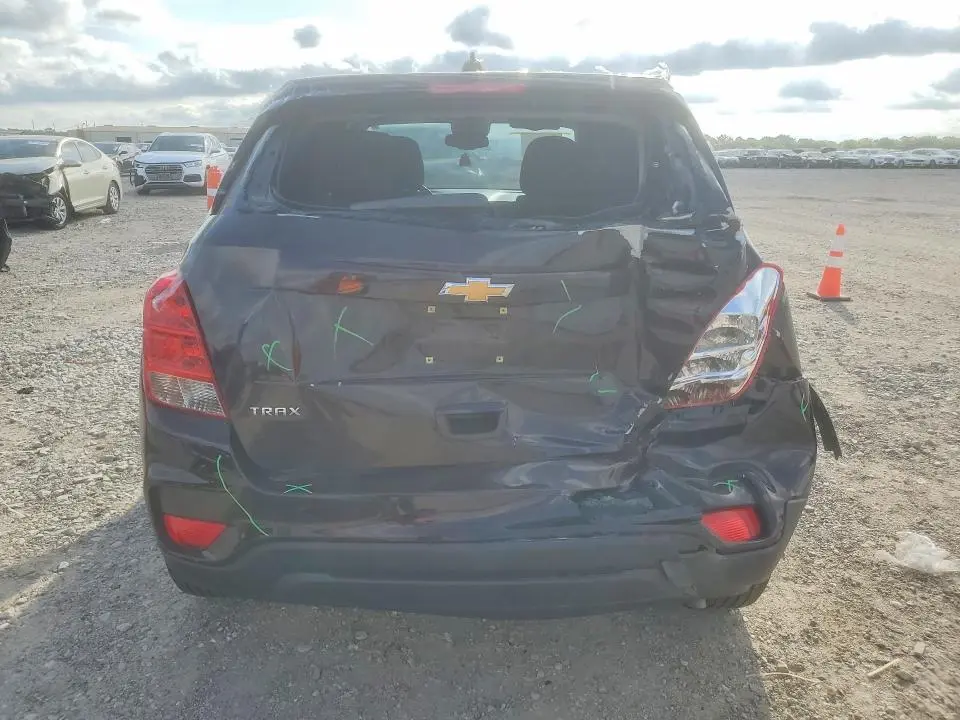 2021 CHEVROLET TRAX LS  