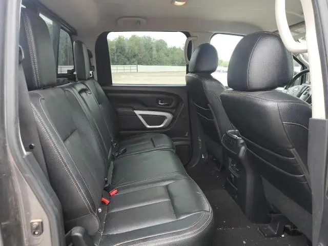 2017 NISSAN TITAN SV  