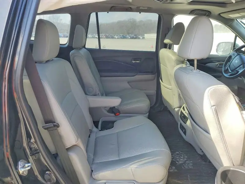 2017 HONDA PILOT ELITE  