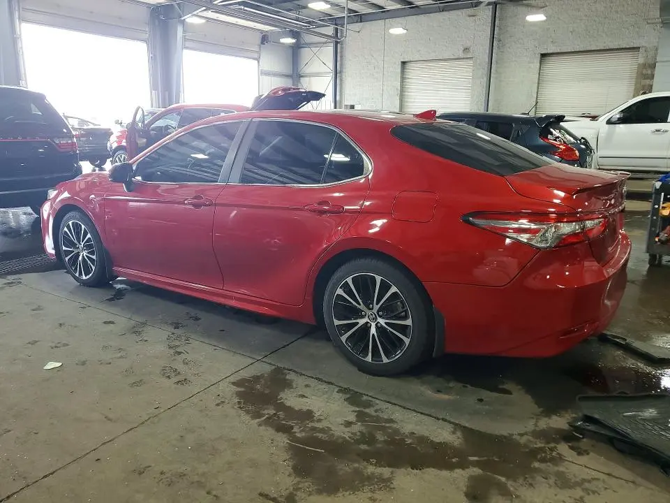 2019 TOYOTA CAMRY SE  