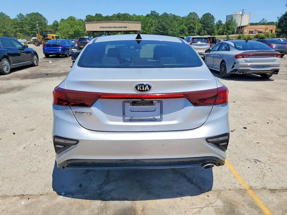 2019 KIA FORTE LXS  