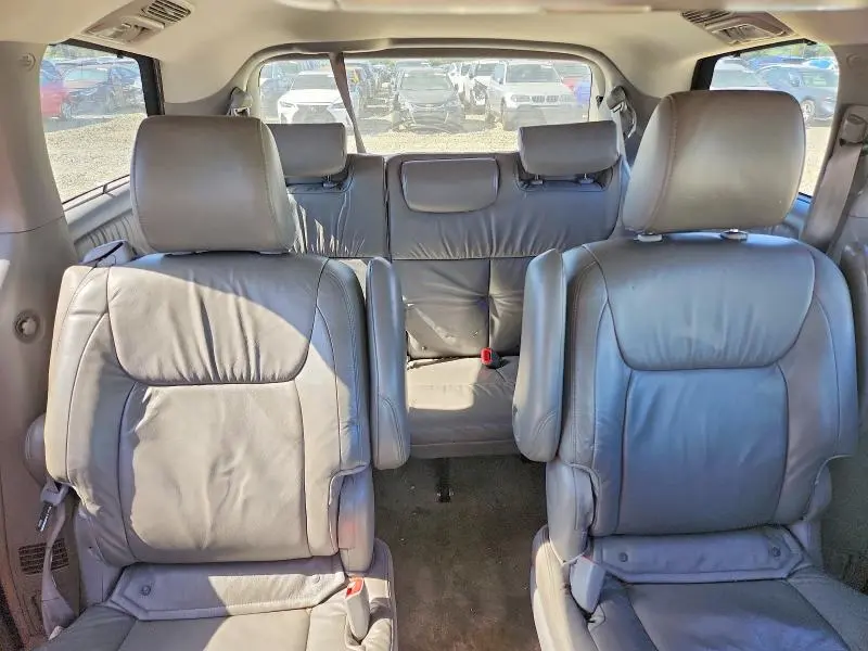 2010 TOYOTA SIENNA XLE  